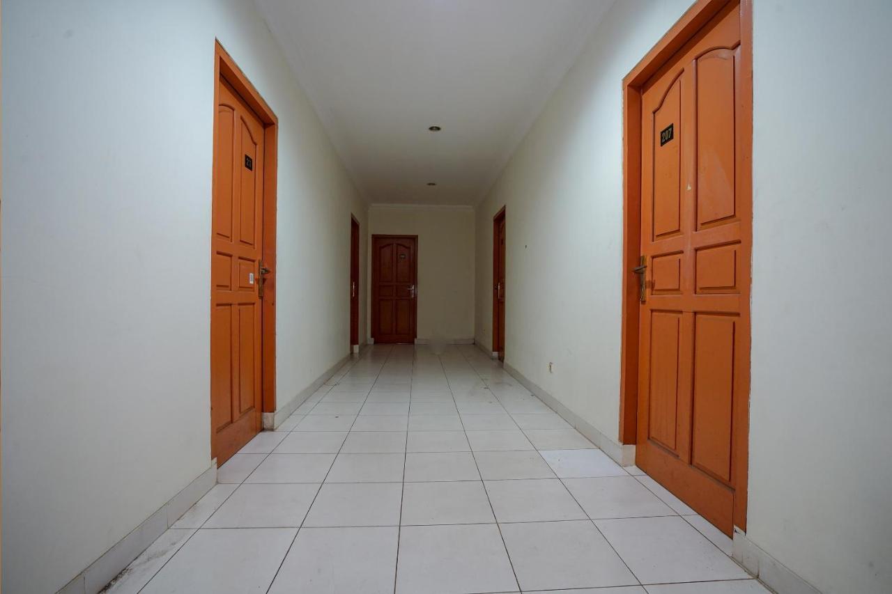 Oyo 2025 Wisma Musdalifa Palembang Bagian luar foto