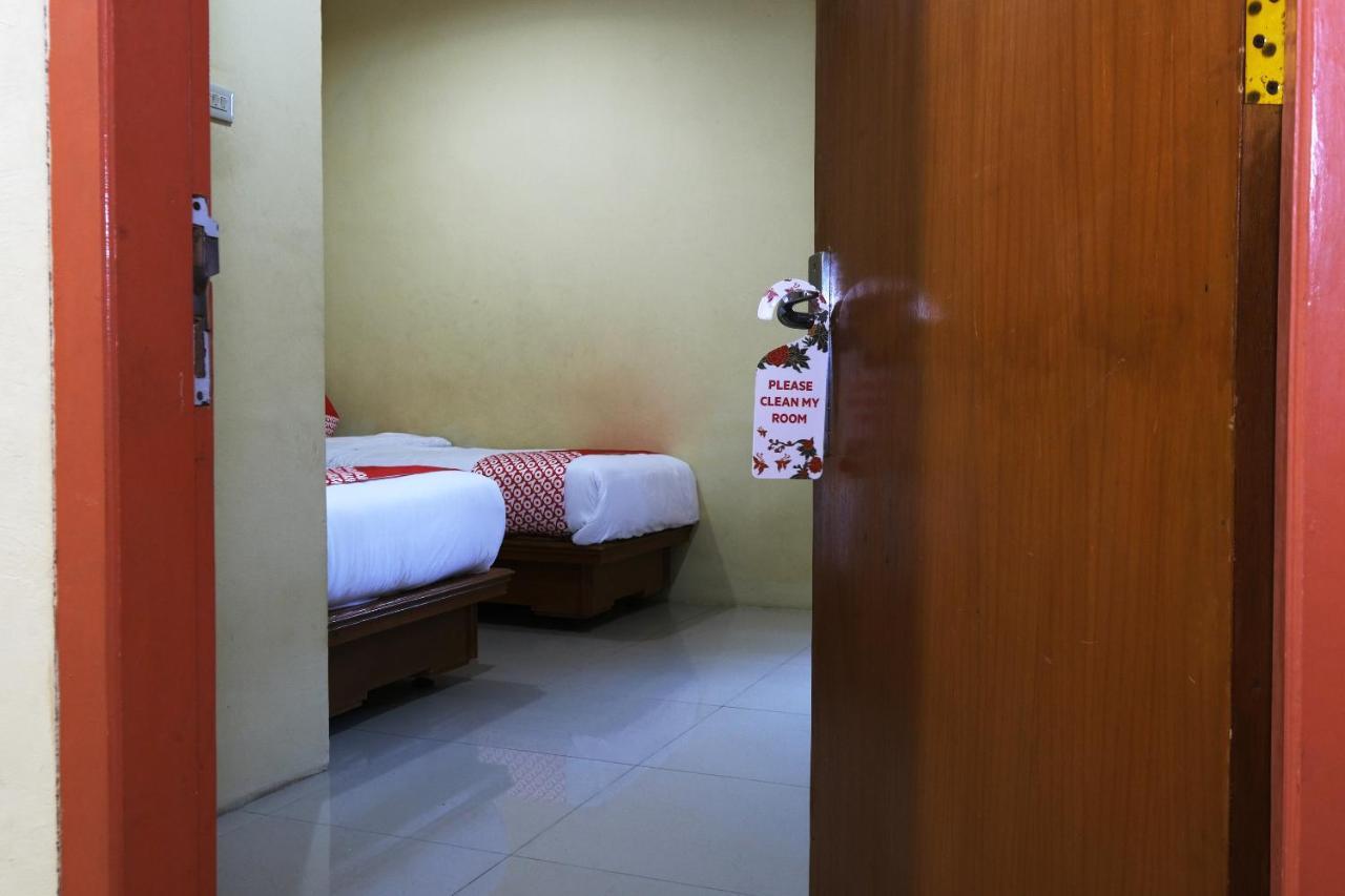Oyo 2025 Wisma Musdalifa Palembang Bagian luar foto